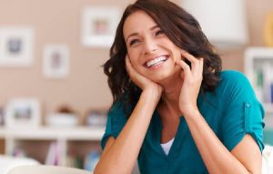 ¿Por Qué Tu Sonrisa No Refleja Quién Eres Realmente Explorando Cómo Mejorar Tu Sonrisa Sin Brackets